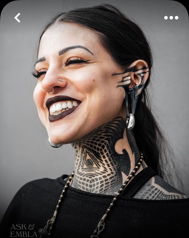 A Mind-Bending Neck Tattoo Tattoo Design