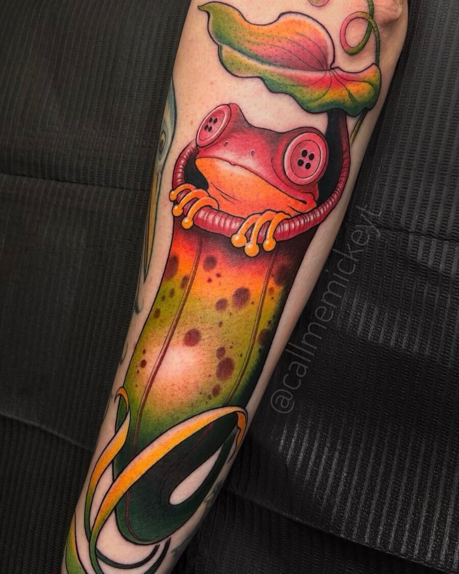 Vibrant Frog in Neo-Traditional Style Tattoo Tattoo Design