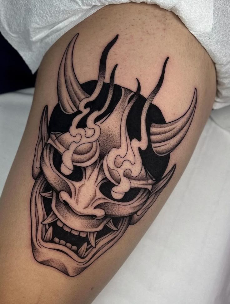 For lovers of clean ink and geometric balance, this thigh tattoo (perfect for summer skirts or high-cut swimwear) is where minimalist meets myth.