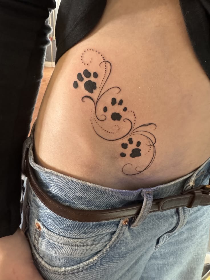 Decorative Three-Paw Hip Tattoo Tattoo Design