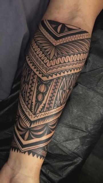 Side Neck and Shoulder Polynesian Curve Tattoo Design