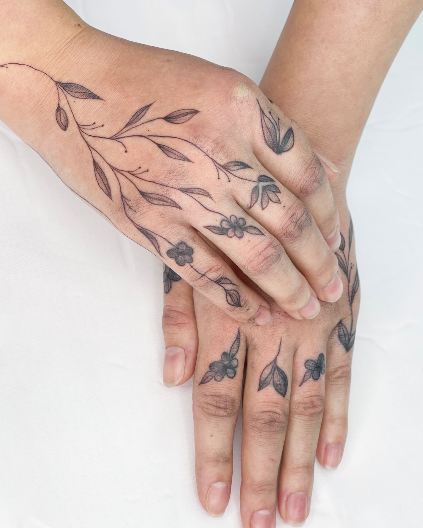 Fine Line Botanical Hand Tattoos Tattoo Design