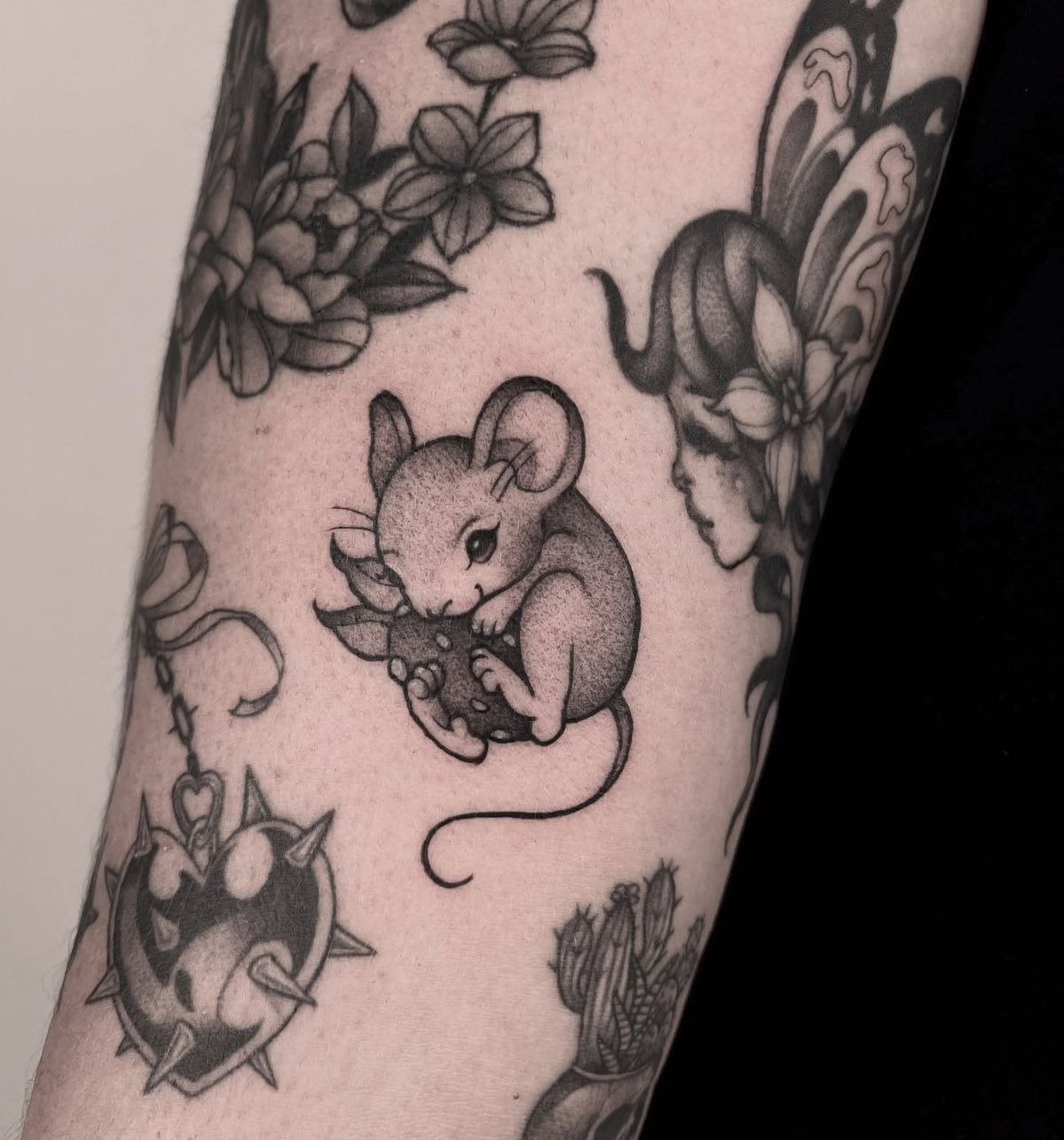 Tiny Mouse with Snack Tattoo Tattoo Design
