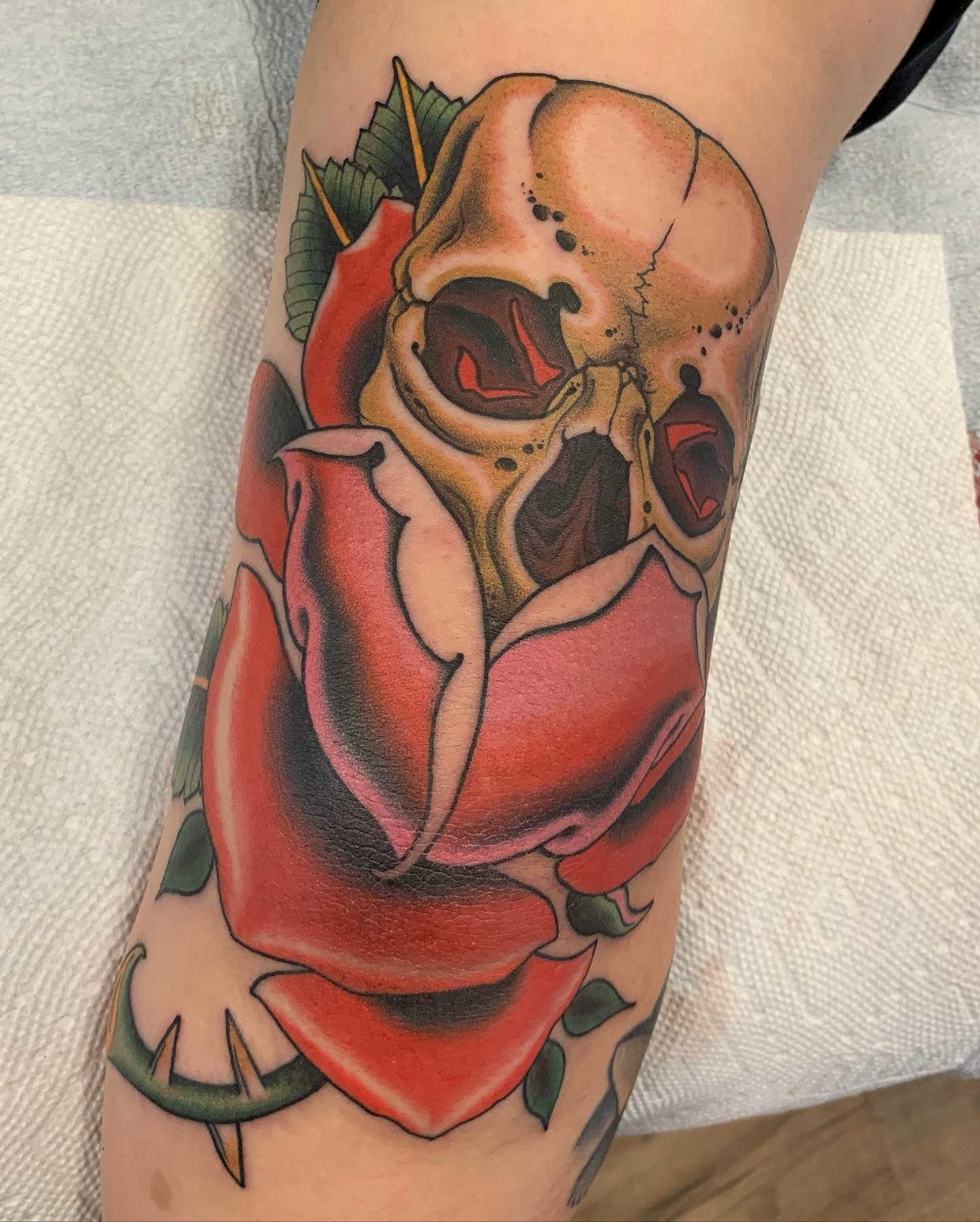 Traditional Skull and Red Rose Tattoo Tattoo Design