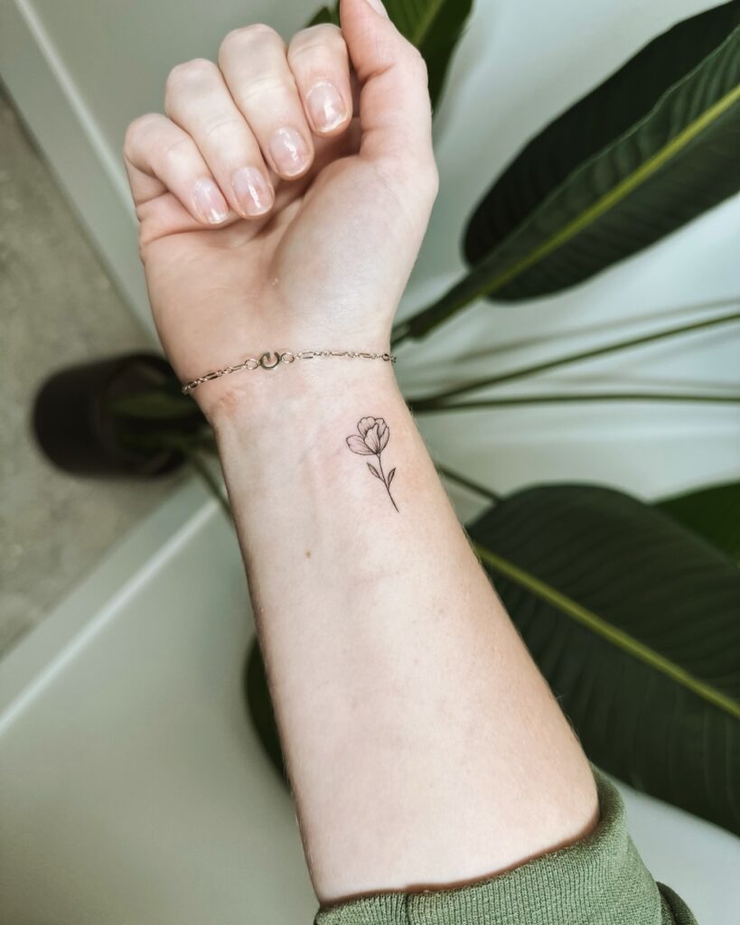 Minimalist Floral Wrist Tattoo Tattoo Design
