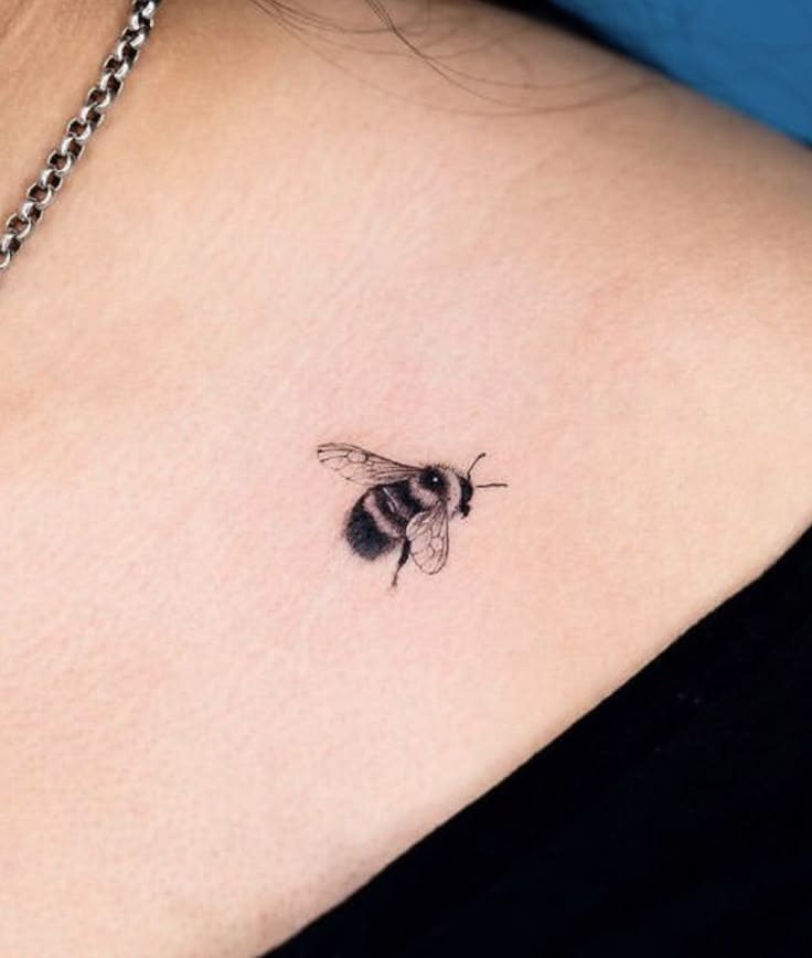 Minimal Bee Collarbone Tattoo Tattoo Design
