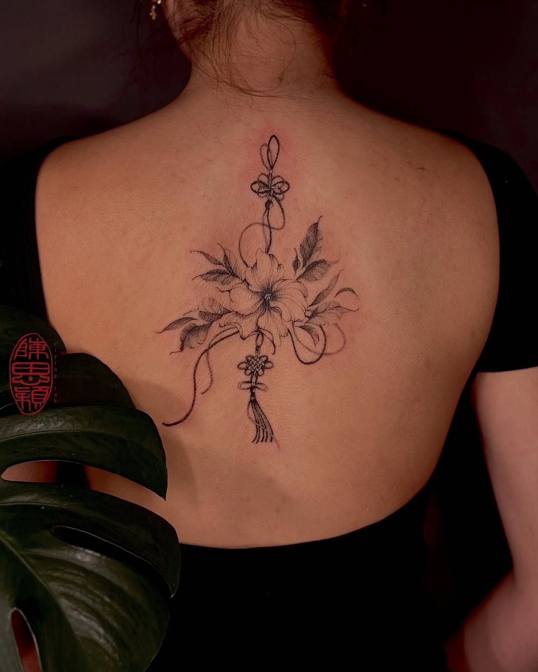 Elegant floral spine tattoo design for body art Tattoo Design