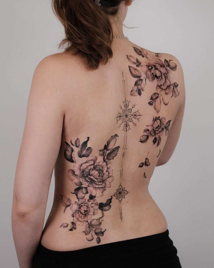 Elegant Floral Back Tattoo Tattoo Design
