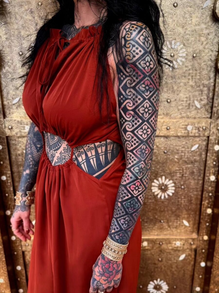 Exquisite stomach tattoo showcasing vibrant designs Tattoo Design
