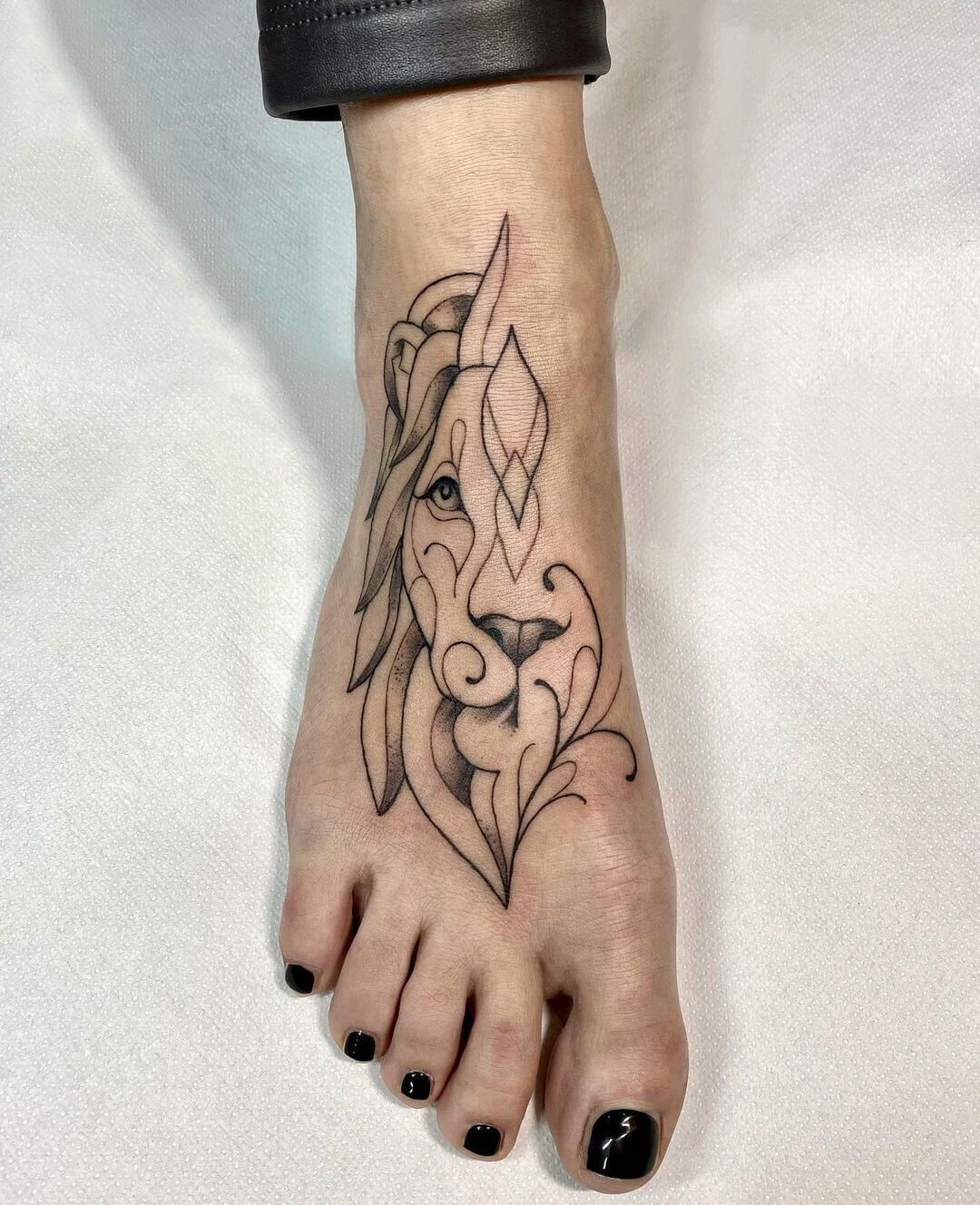 Anatomical Skeleton Foot Tattoo With Edge Tattoo Design