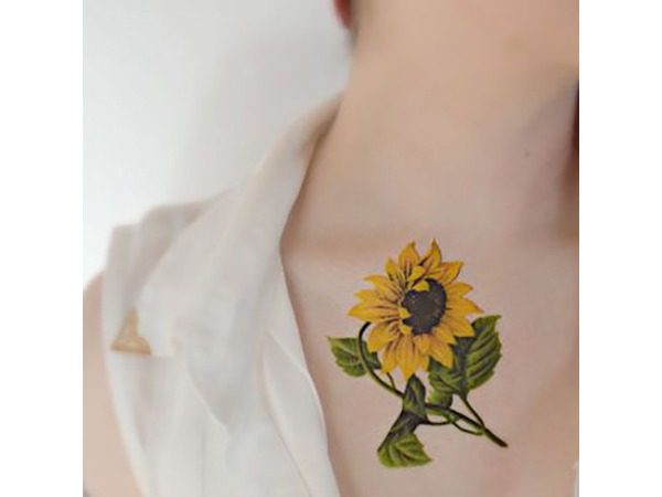 Realistically Colored and Textured Single Sunflower Tattoo Ideas Tattoo Design