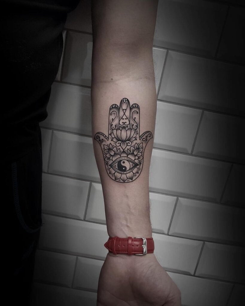 Hamsa Hand with Eye and Yin-Yang Tattoo Tattoo Design