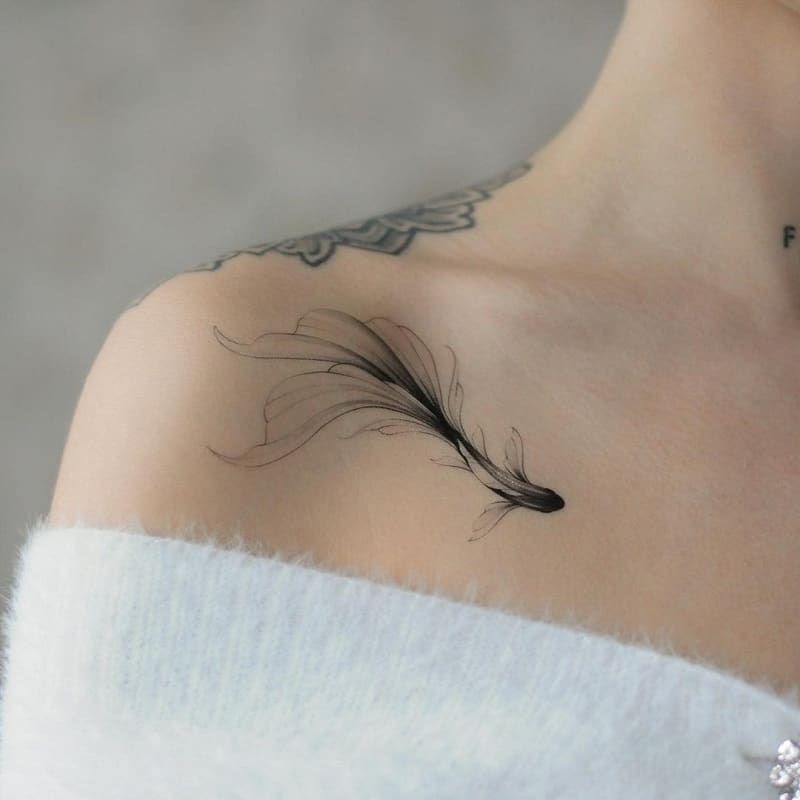 Fine-Line Flowing Fish Temporary Tattoo Tattoo Design