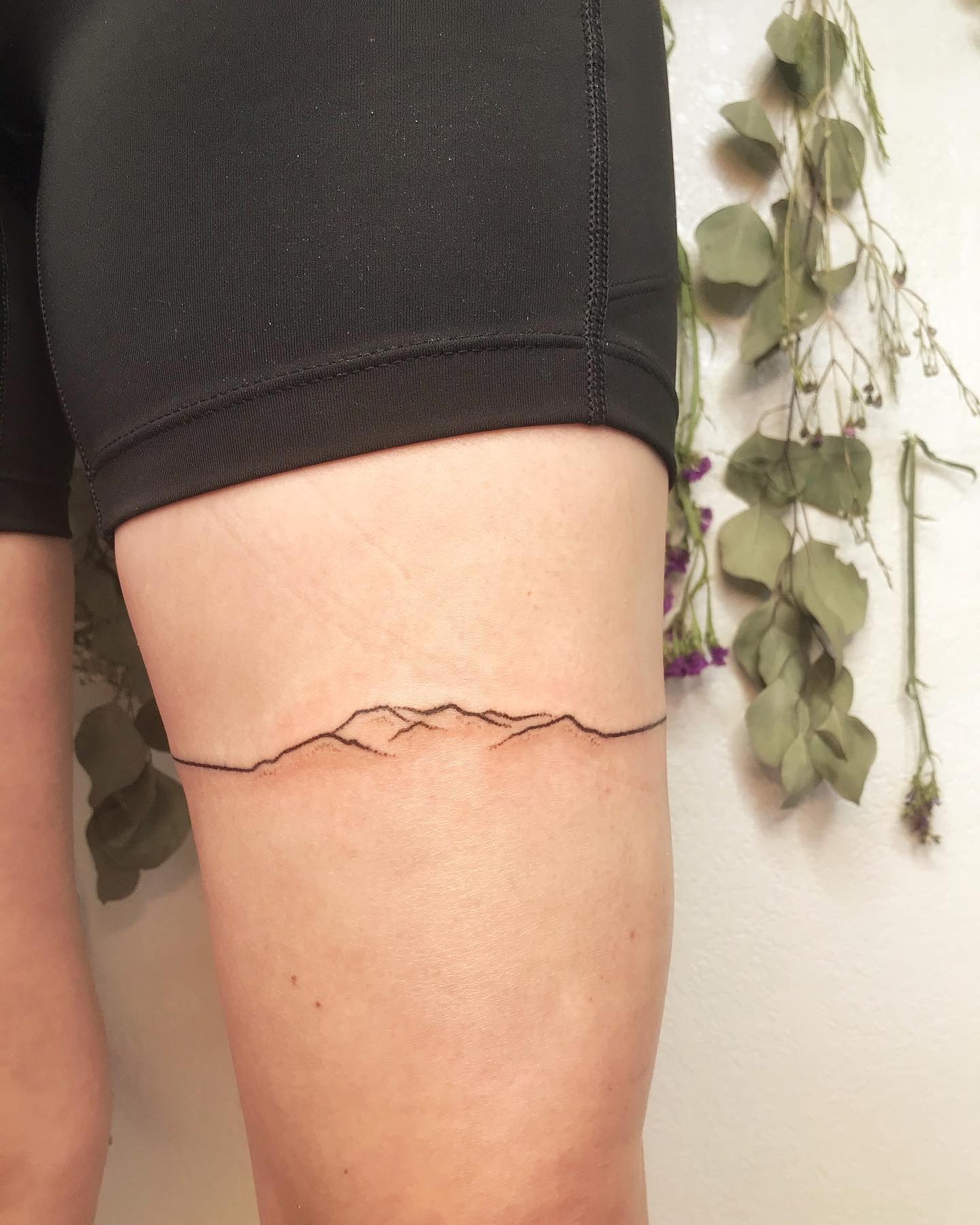 Minimalist Mountain Range Thigh Band Tattoo Tattoo Design