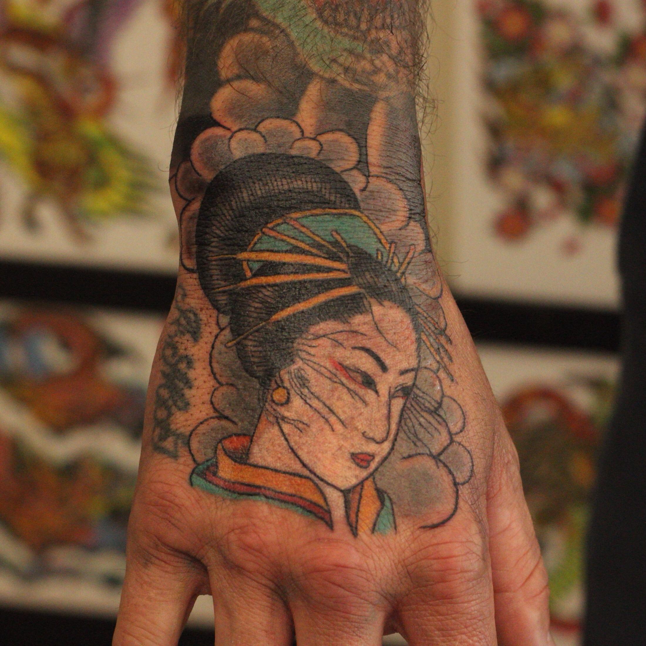 Geisha Portrait and Cloud Traditional Japanese Tattoo Tattoo Design