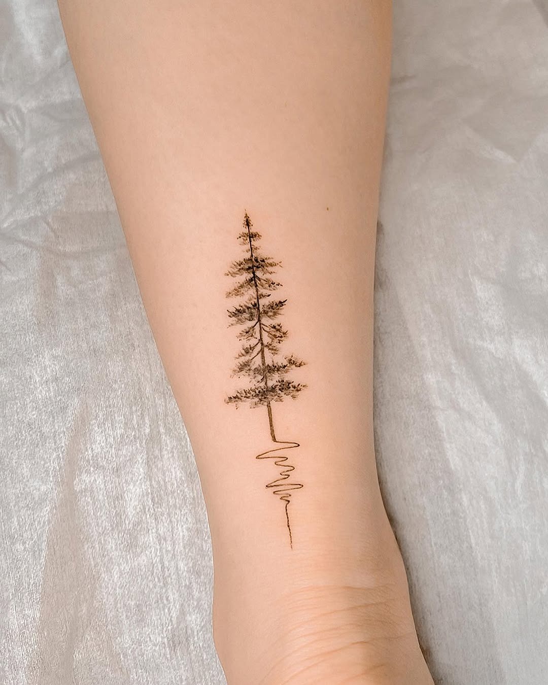 Elegant minimalistic tree tattoo Artwork Tattoo Design