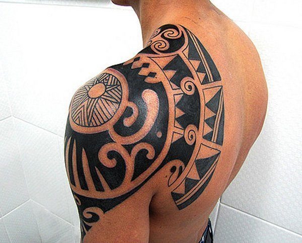 A full back curvy Tribal Tattoo Tattoo Design