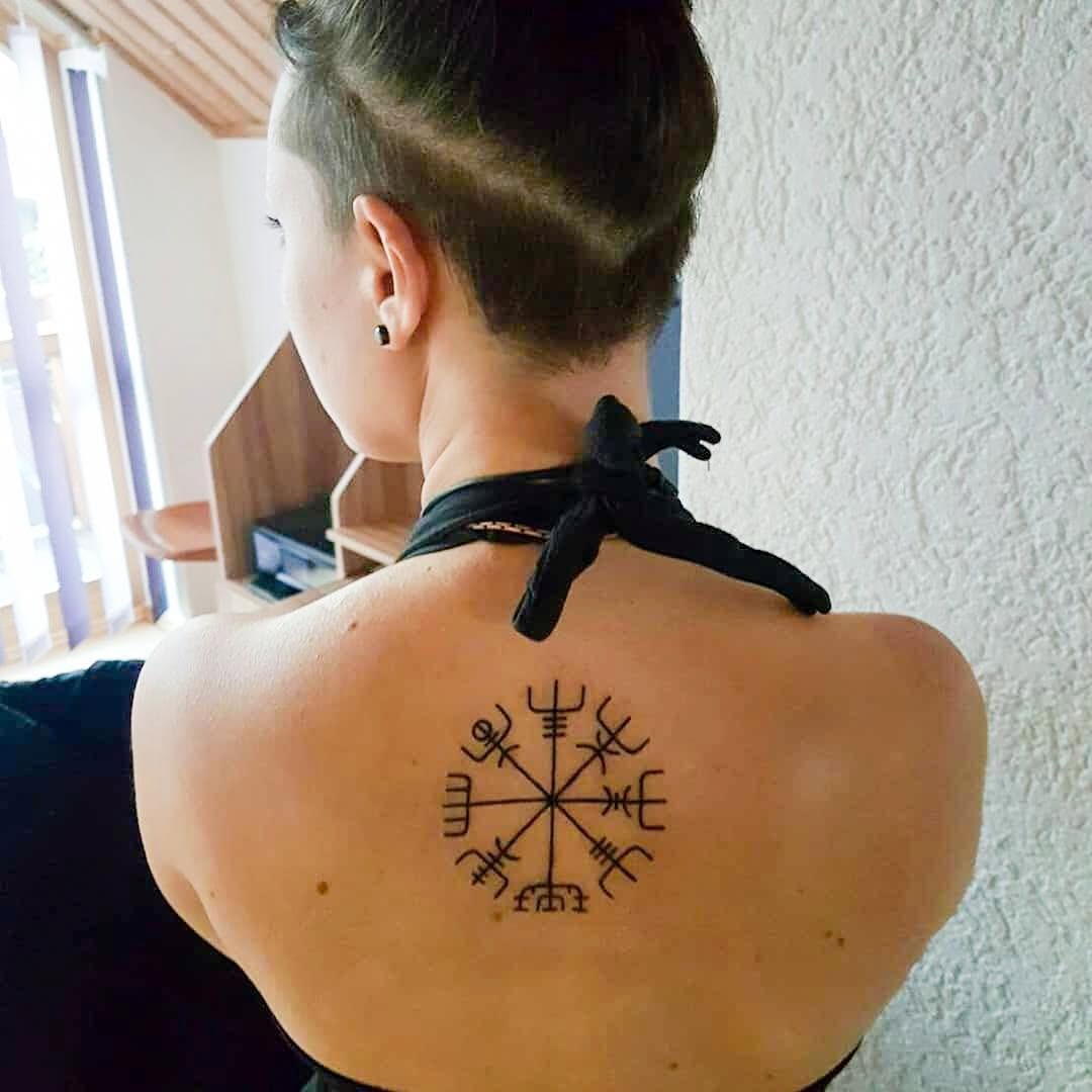 Bold Vegvisir Tattoo on Elegant Back Tattoo Design