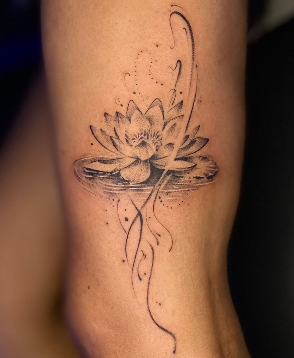 Fine Line Water Lily with Flowing Ink Details Tattoo Design