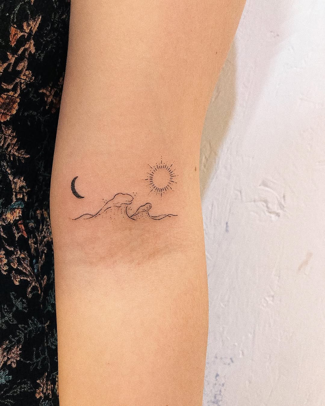 Elegant Wave Tattoo Tattoo Design