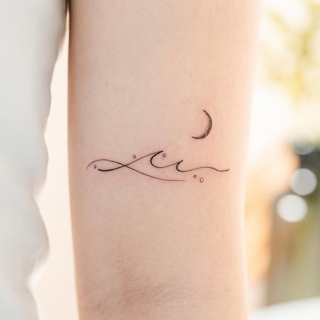 Elegant Wave Tattoo Tattoo Design