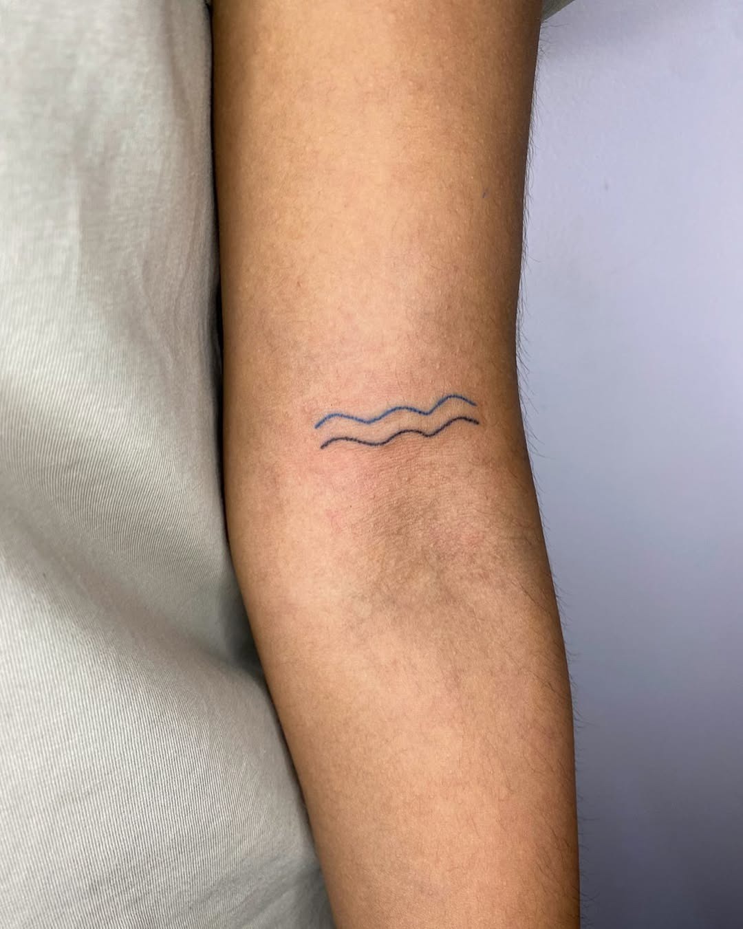 Minimal Wave Tattoo Tattoo Design