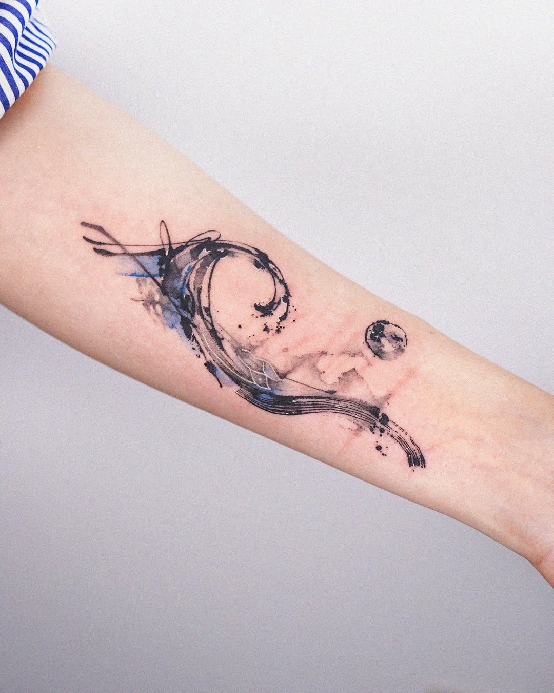 Stylish Wave Tattoo Tattoo Design