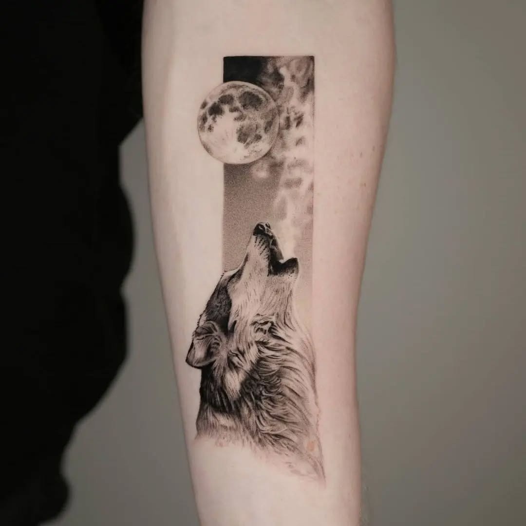 Majestic wolf howling at the moon tattoo Tattoo Design