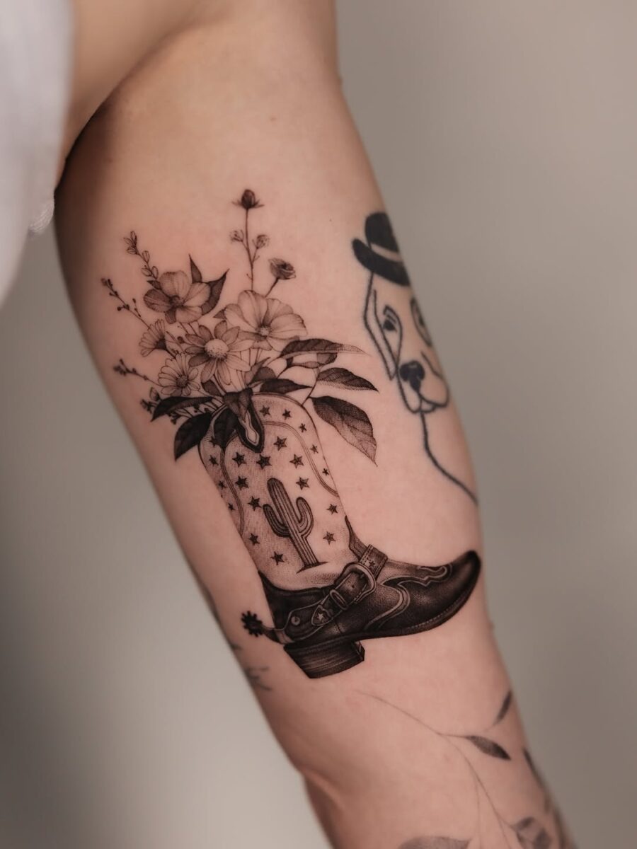 Chic Boot Tattoo with Floral Elements Tattoo Design