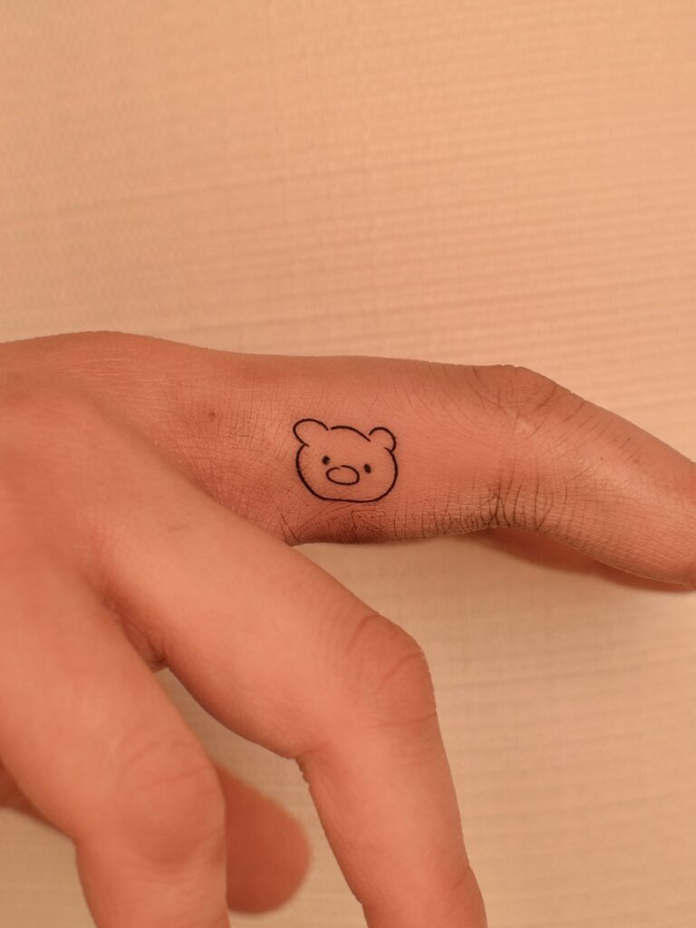 Cute Bear Face Finger Tattoo Tattoo Design