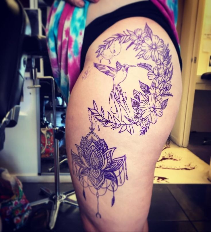 Red Eye with Shattered Glass & Roses Tattoo Tattoo Design