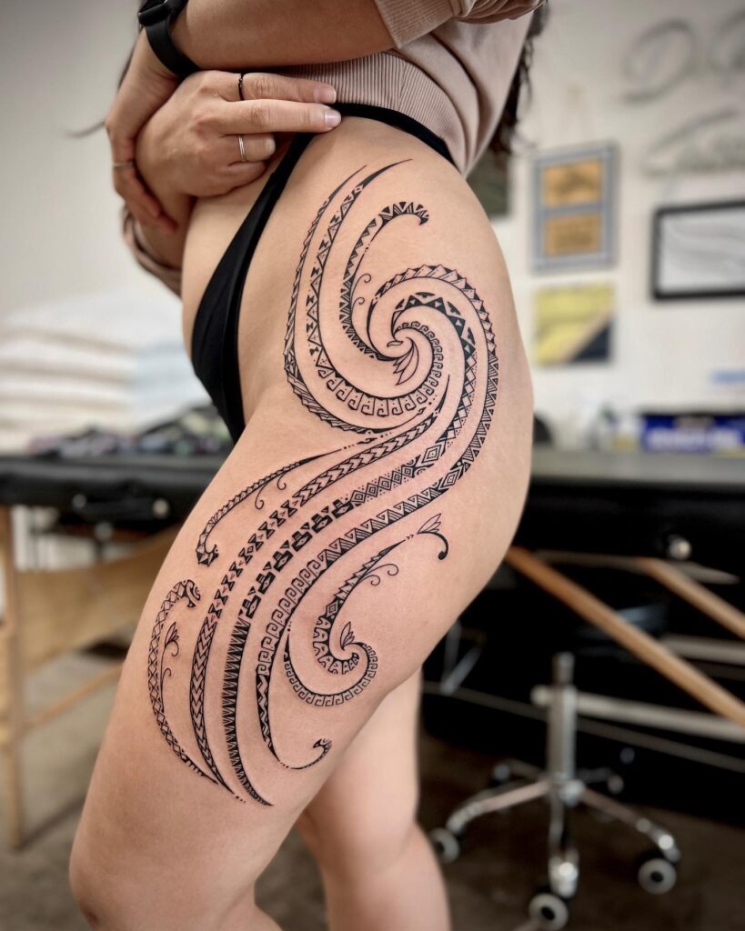 Snake & Floral Thigh Tattoo Tattoo Design