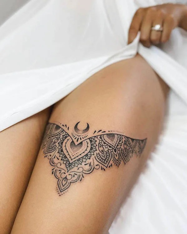 Crescent Moon and Lace-Inspired Thigh Band Tattoo Design