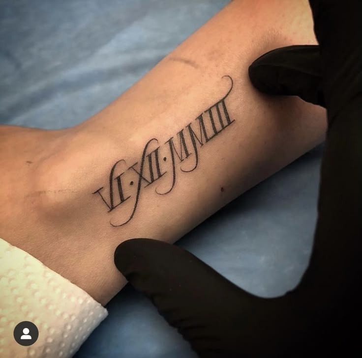 Timeless Wrist Loop Tattoo Design