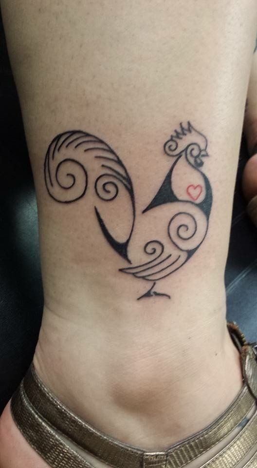 Cute Swirl-Line Rooster Ankle Tattoo Tattoo Design