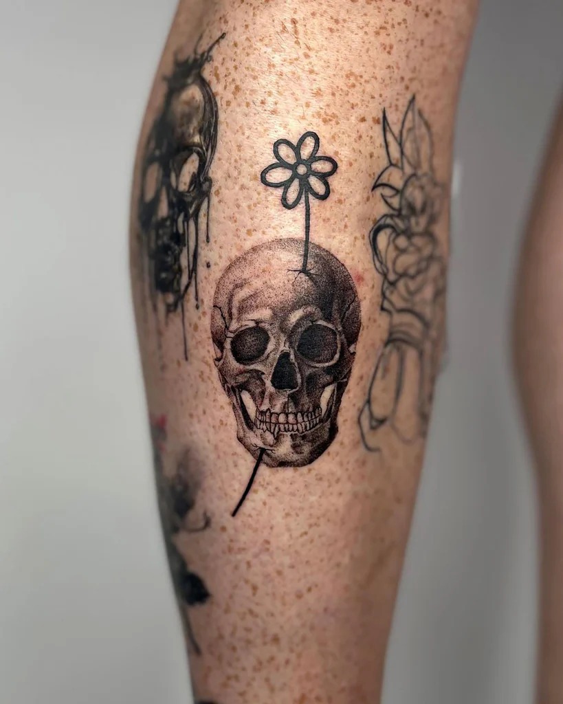 Skewed Skull Knee Tattoo Tattoo Design