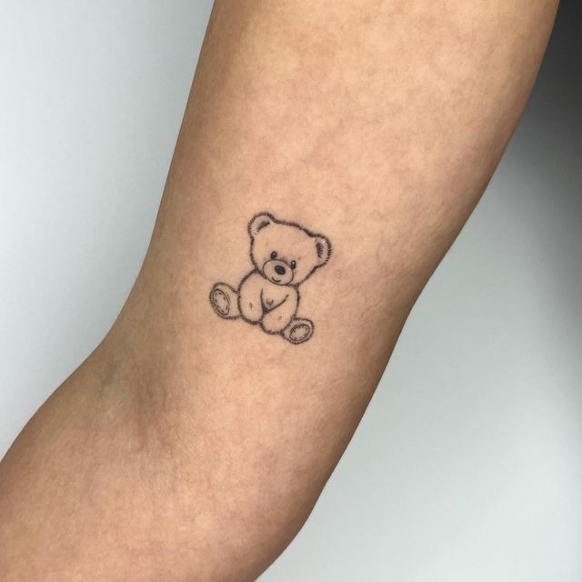 Teddy with Blue Balloon Tattoo Design
