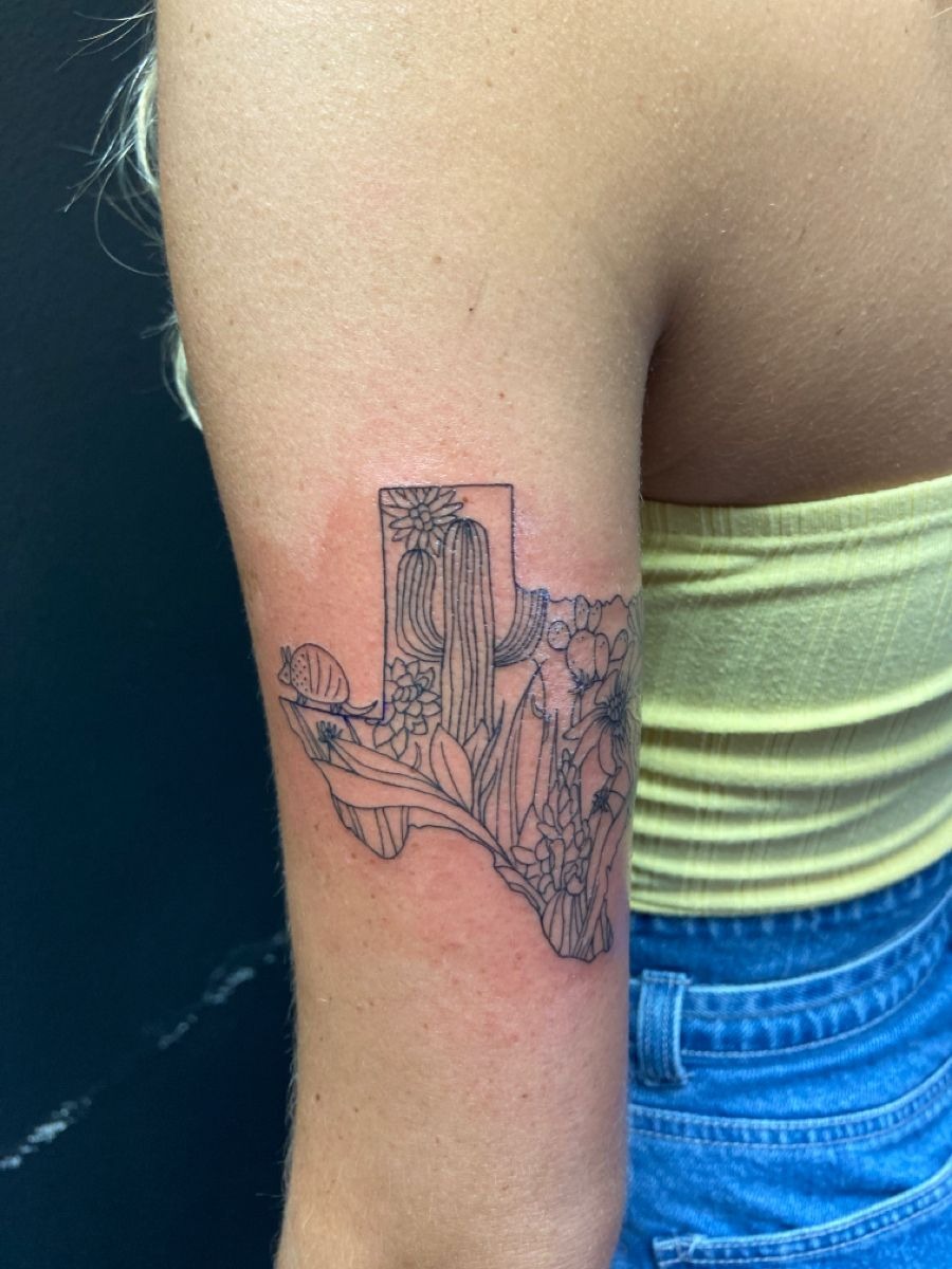 This one feels like Texas with a soft, artsy soul, quiet desert vibes, a little dreamy, and honestly so stylish.