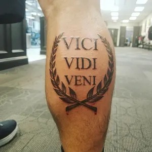 "Veni, Vidi, Vici" with Reverse Order Laurel Wreath on Calf Tattoo Design