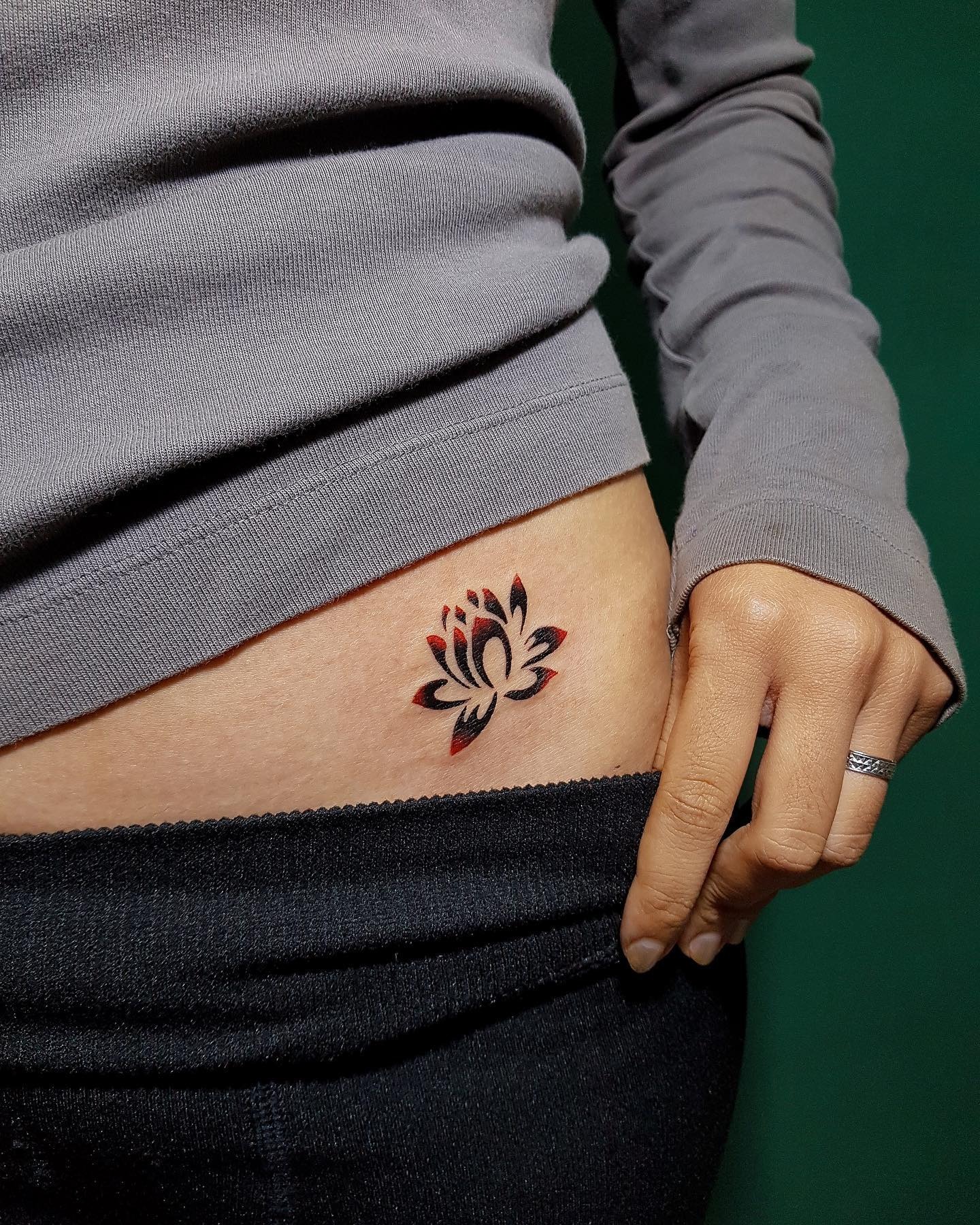 Hummingbird Waist Tattoo Tattoo Design